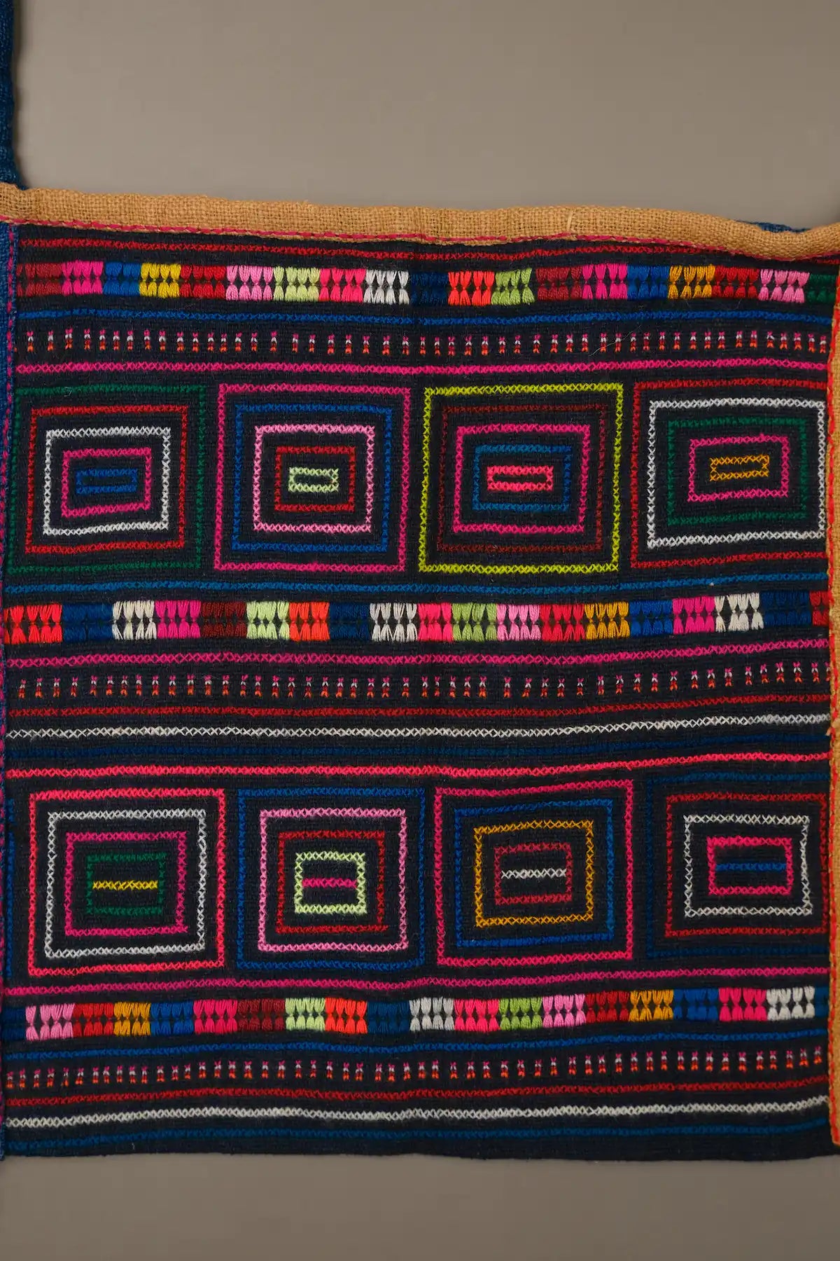 「VINTAGE」Hani Totem Bag - Hand Embroidery & Weaving