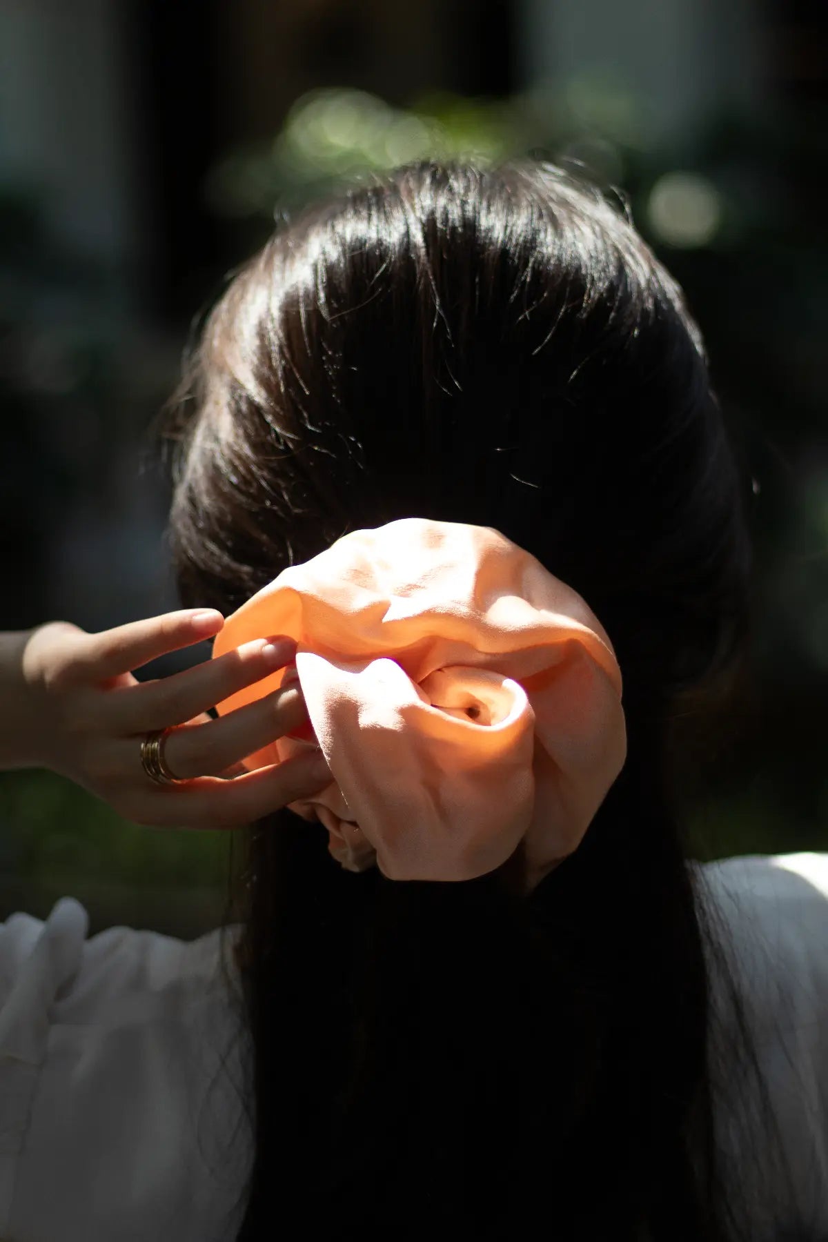 OneColours-madder-root-silk-charmeuse-scrunchie