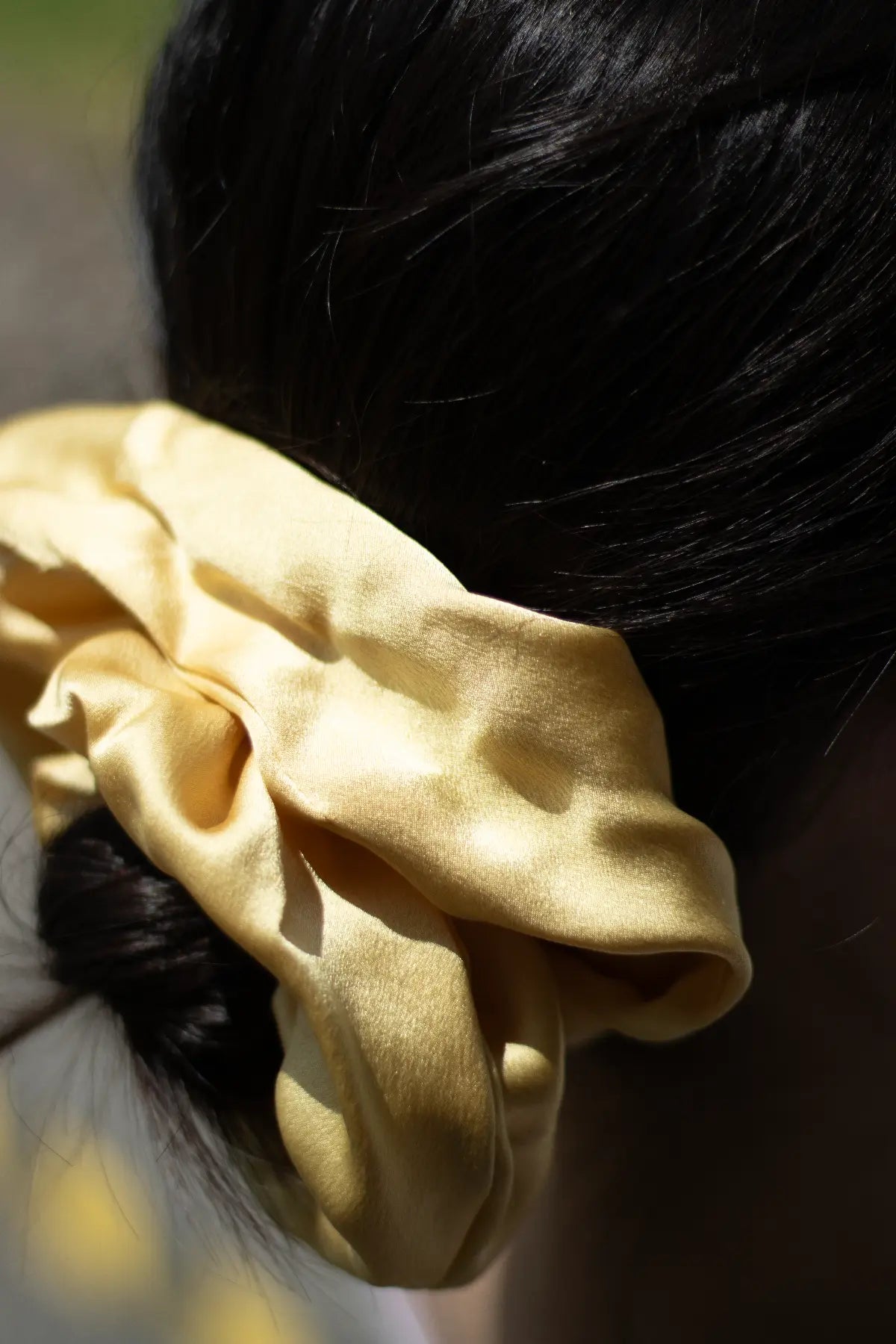 OneColours-pomegranate-peel-silk-charmeuse-scrunchie-2