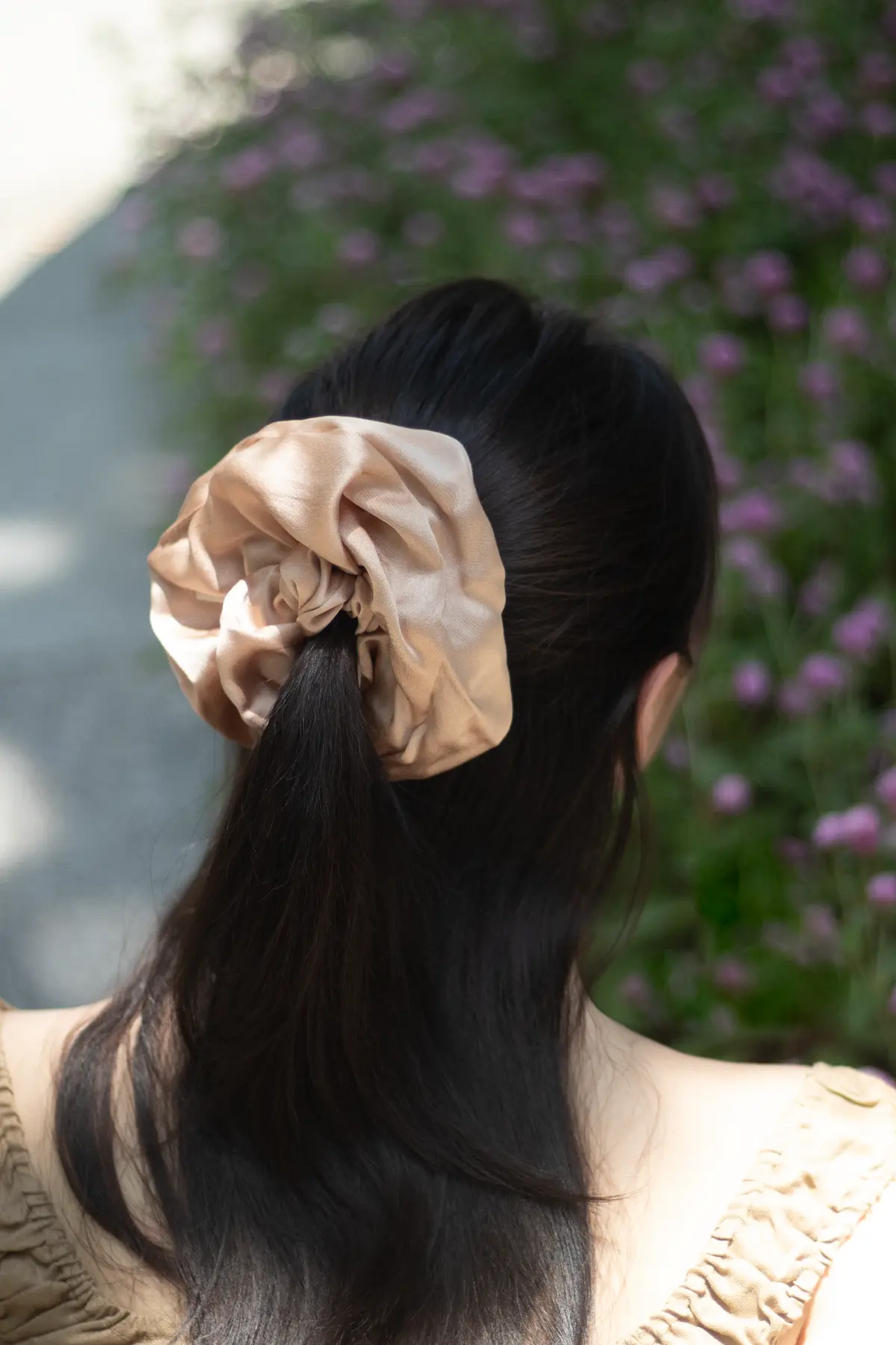 OneColours-black-soybean-silk-charmeuse-scrunchie