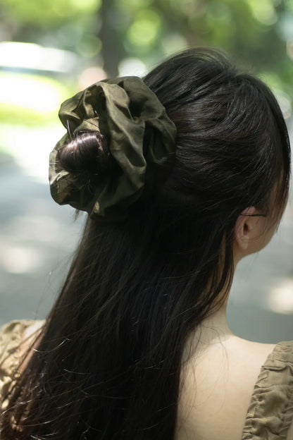OneColours-lotus-leaf-silk-organza-satin-scrunchie